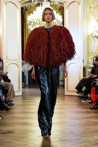 Imane Ayissi : premier défilé PFW Haute Couture pantalon raphia