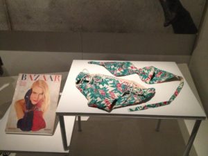 Harper's Bazaar, premier magazine de mode : le MAD chic bikini