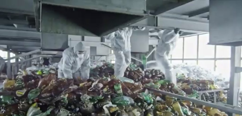 Baskets : le défi du durable recyclage plastique