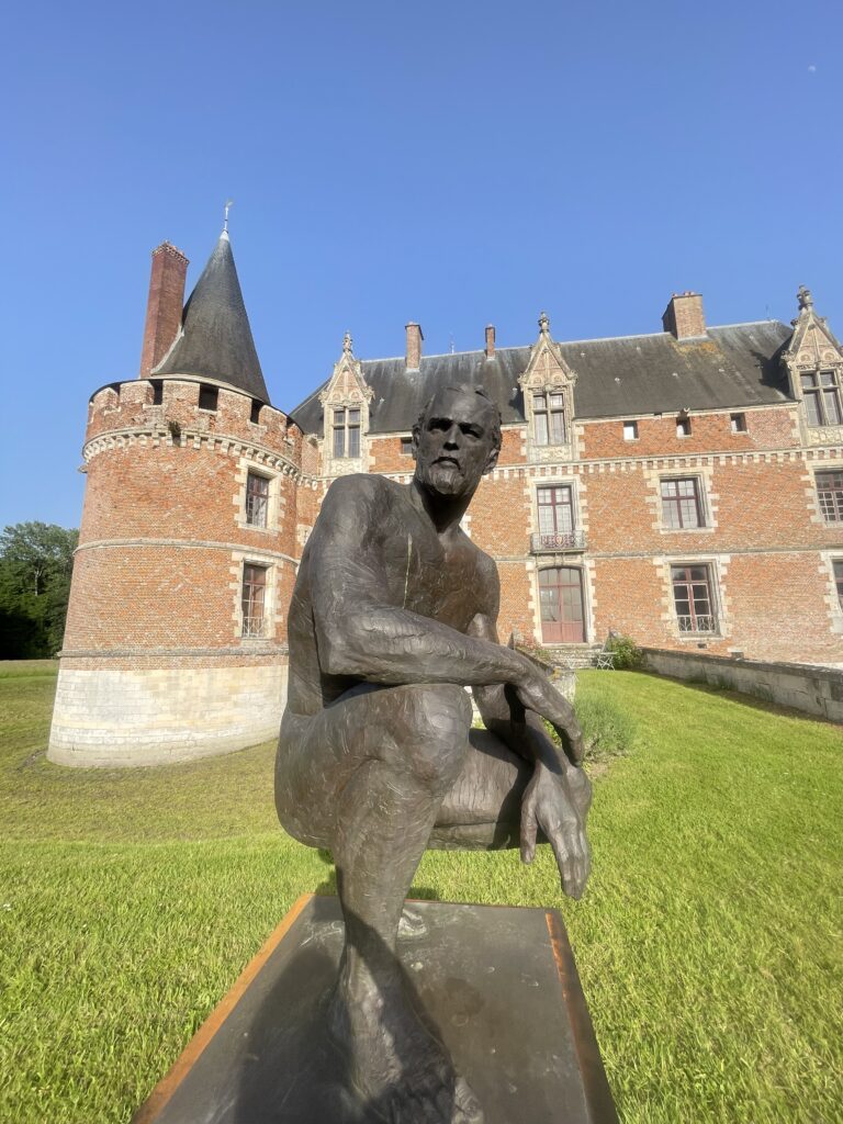 sculpture de Christophe Charbonnel, Oros dans le parc du château du Plessis-Brion